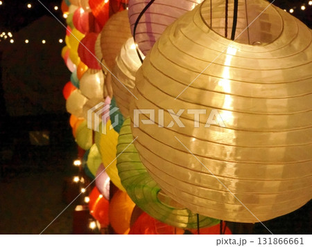 色とりどりの提灯 131866661