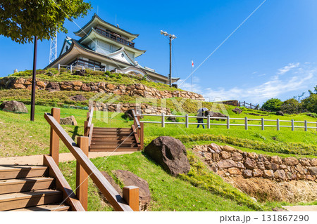 小牧山城、発掘調査が続く織田信長築城の石の要塞〈愛知県小牧市〉 131867290