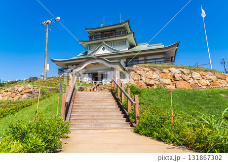 小牧山城、発掘調査が続く織田信長築城の石の要塞〈愛知県小牧市〉 131867302