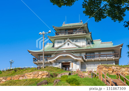 小牧山城、発掘調査が続く織田信長築城の石の要塞〈愛知県小牧市〉 131867309