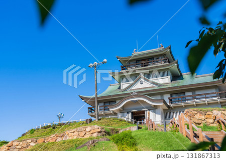 小牧山城、発掘調査が続く織田信長築城の石の要塞〈愛知県小牧市〉 小牧山城、発掘調査が続く織田信長築城の石の要塞〈愛知県小牧市〉 131867313