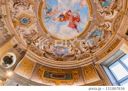 Chateau de Chantilly, great rotunda ceilings, Oise, France Chateau de Chantilly, great rotunda ceilings, Oise, France 131867636