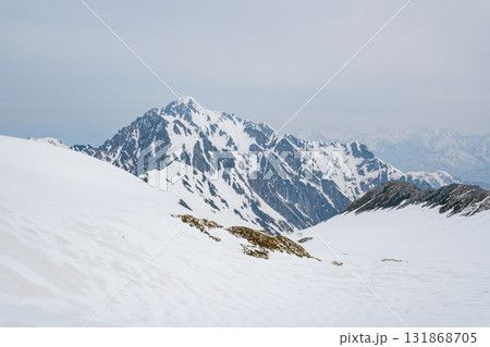残雪期の立山 残雪期の立山 131868705