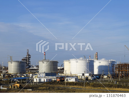 Tank the vertical steel. Capacities for storage of oil, gasoline, kerosene, the diesel and other liquids. 131870463