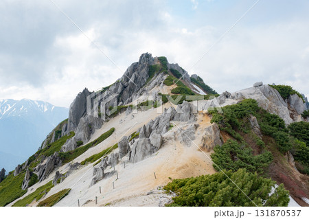 初夏の燕岳 131870537