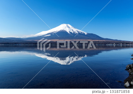 Mt. Fuji with reflection at Yamanaka lake, Yamanashi, Japan 131871858