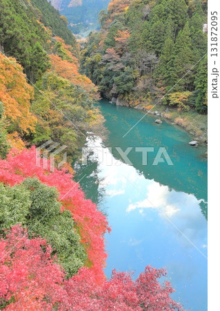 秋の奥多摩　白丸湖 131872095