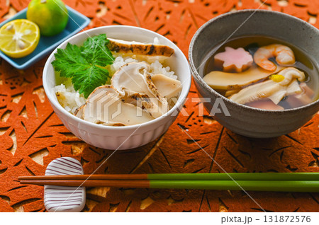 松茸ごはんとお吸い物 松茸ごはんとお吸い物 131872576