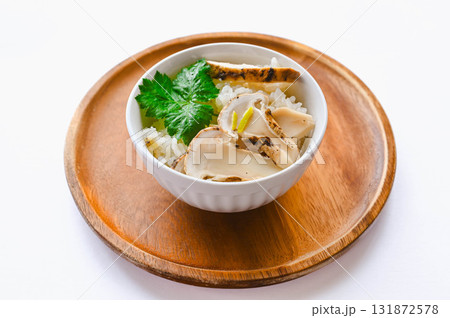 松茸の炊き込みご飯 松茸の炊き込みご飯 131872578