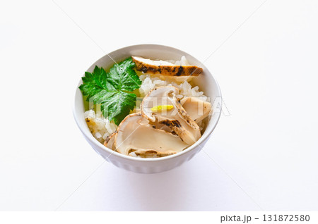 松茸の炊き込みご飯 131872580