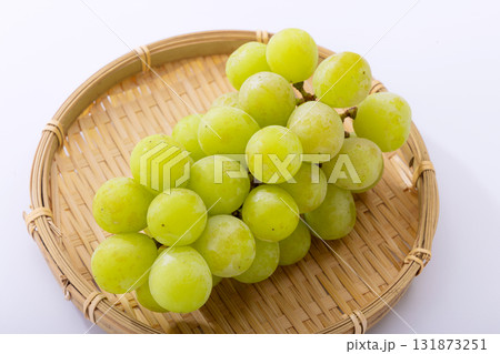 新鮮な葡萄 131873251