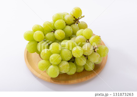 ざる乗ったシャインマスカット ざる乗ったシャインマスカット 131873263