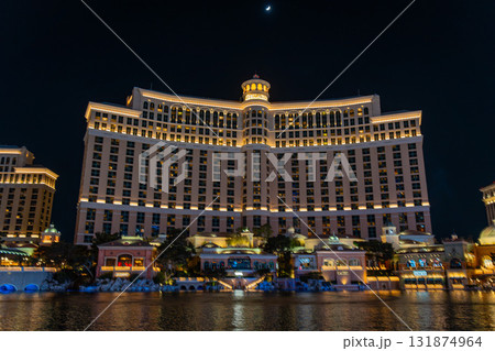 アメリカ　ネバダ州のラスベガスの夜景　ベラージオ 131874964