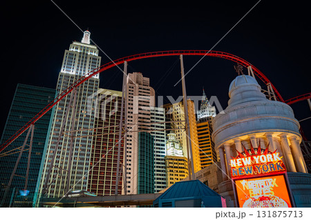 アメリカ　ネバダ州のラスベガスの夜景 131875713