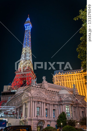 アメリカ　ネバダ州のラスベガスの夜景 131876049