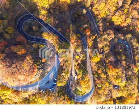 空撮「栃木県」紅葉で秋色に染まった日光のいろは坂 秋 空撮「栃木県」紅葉で秋色に染まった日光のいろは坂 秋 131883972