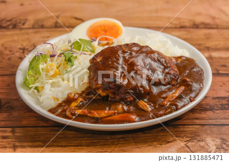 ハンバーグカレー ハンバーグカレー 131885471