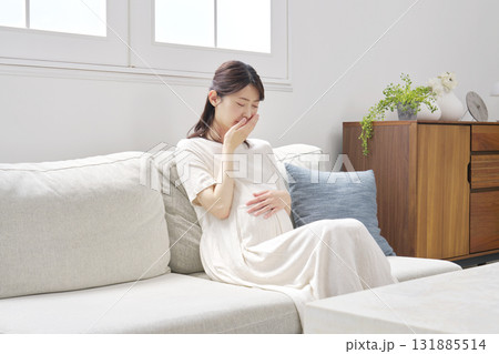 吐き気がする妊婦 リビング 吐き気がする妊婦 リビング 131885514