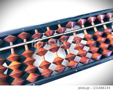 再注目されはじめた算盤のアップ(777)2 131886134
