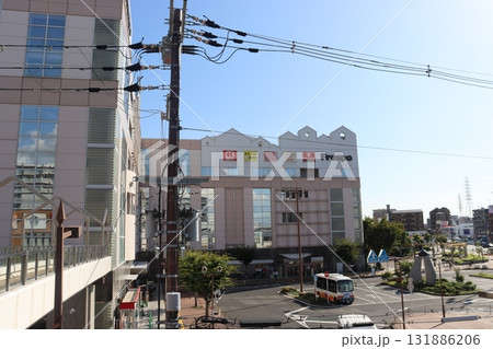 大阪府堺市北区の新金岡団地の駅前ロータリー 131886206