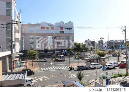 大阪府堺市北区の新金岡団地の駅前ロータリー 131886345