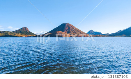 榛名湖・榛名山（秋） 131887108
