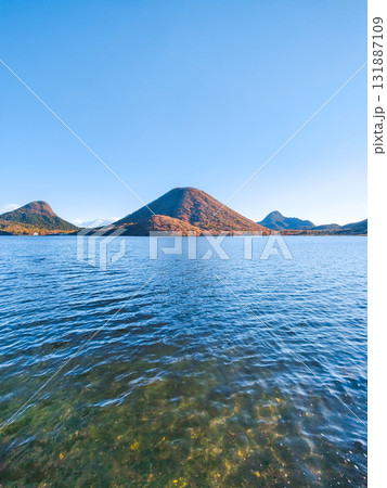 榛名湖・榛名山（秋） 131887109