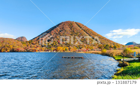 榛名山・榛名湖・榛名富士(秋) 榛名山・榛名湖・榛名富士(秋) 131887179