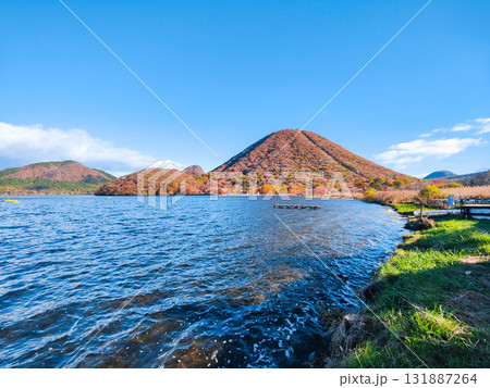 榛名山・榛名湖・榛名富士（秋） 131887264