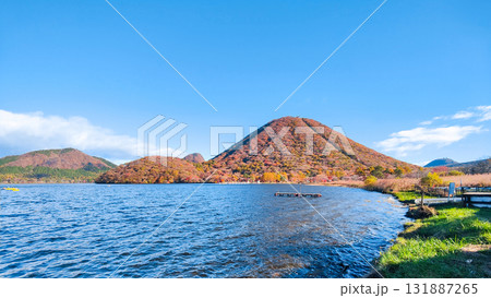 榛名山・榛名湖・榛名富士（秋） 131887265