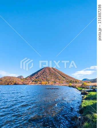 榛名山・榛名湖・榛名富士（秋） 131887286