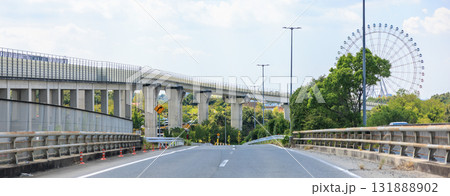 車窓から見る長久手周辺の都市風景 131888902