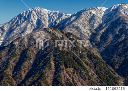 早春の鍋割山稜から見る不動ノ峰・蛭ヶ岳 131892916