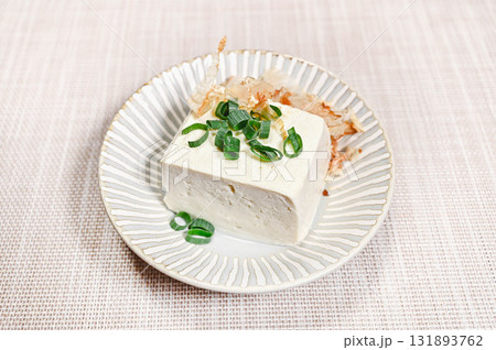 こだわりの木綿豆腐 131893762