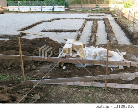 住宅建設基礎工事 131893816