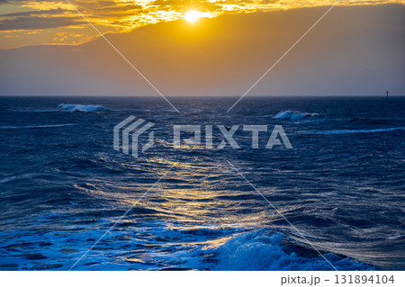 台湾 夕日 夕焼け 131894104