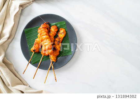grilled chicken skewer in Asian style 131894302