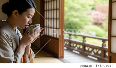 茶道を体験する日本人 131895931