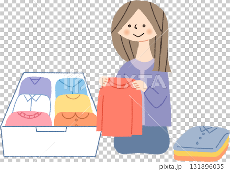 衣替えをする女性 131896035