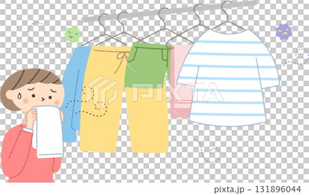 生乾き臭がする洗濯物と女性 生乾き臭がする洗濯物と女性 131896044