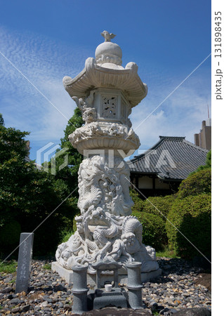 建中寺　昇竜が彫られた龍巻奥ノ院春日灯籠 131898435