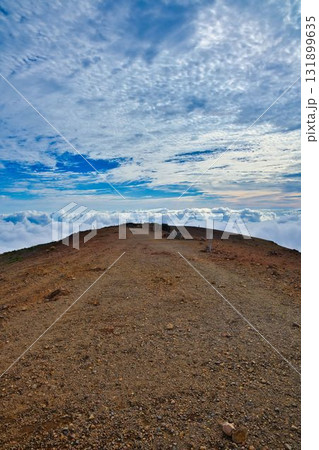 蔵王熊野岳と雲海 蔵王熊野岳と雲海 131899635