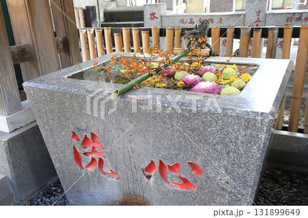 気象神社（氷川神社）　花手水　東京都杉並区高円寺　　 131899649