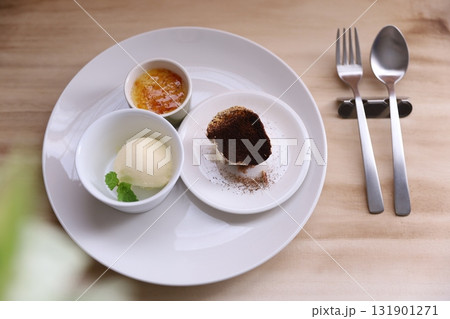 スウィーツ盛り合わせ 131901271