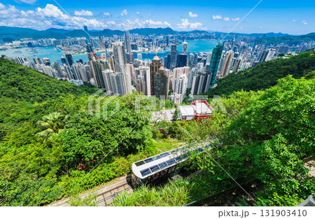 香港 山頂纜車(ピークトラム)とビクトリアハーバー 香港 山頂纜車(ピークトラム)とビクトリアハーバー 131903410
