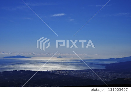 丹沢 塔ノ岳から望む伊豆諸島 131903497