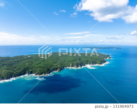 網地島（手前）と田代島（宮城県石巻市） 131904973