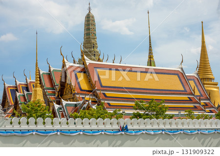 foreign tourists on background Wat Phra Kaew 131909322