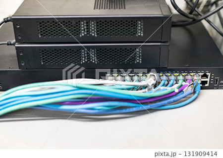 スイッチングハブ 131909414