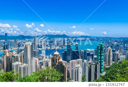 香港 ビクトリアピークから眺めるビクトリアハーバー 香港 ビクトリアピークから眺めるビクトリアハーバー 131912747